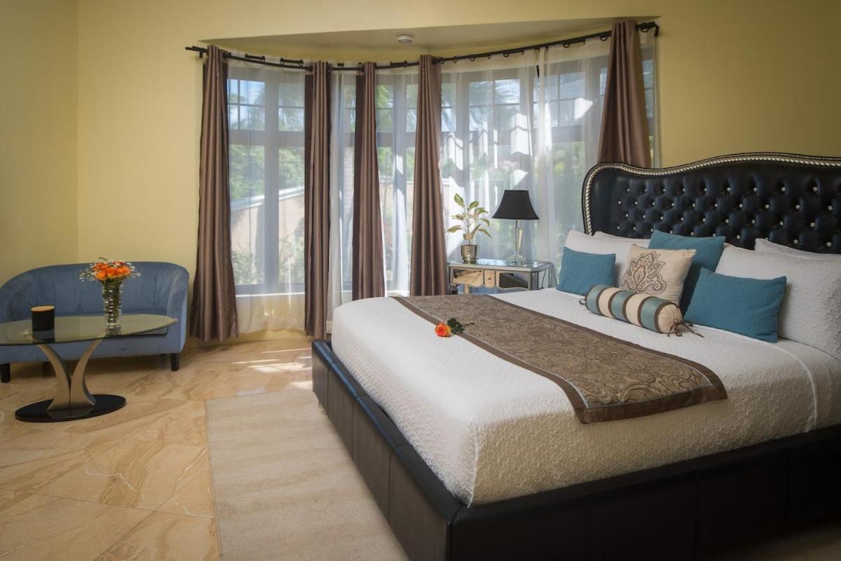 Villa Mimosa Jamaica Exclusive Luxury Stay- Resort Vibe Discovery Bay Bagian luar foto